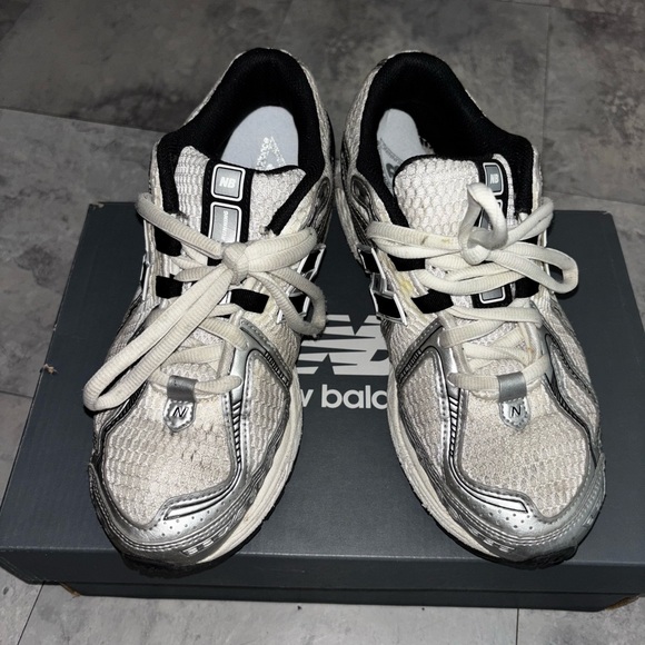 New Balance Metallic and Black Athletic Shoes - Picture 1 of 5